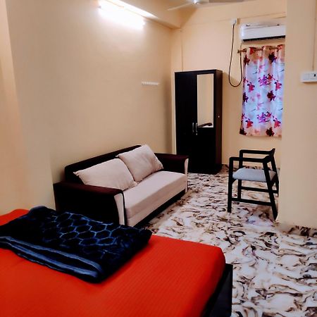 Shree Ram Sia Hotel An Unit Of Shree Ram Sia Trading And Residency Gaya Bagian luar foto